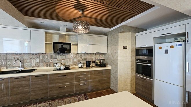 4 otaqlı köhnə tikili - 28 May m. - 153 m² (3)