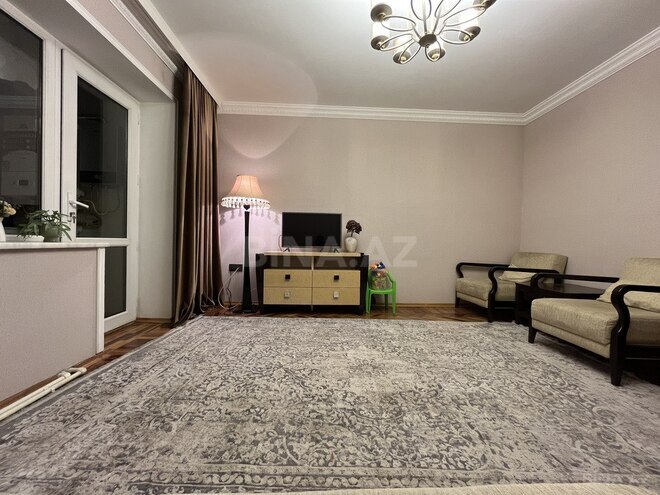 3 otaqlı köhnə tikili - İnşaatçılar m. - 70 m² (1)