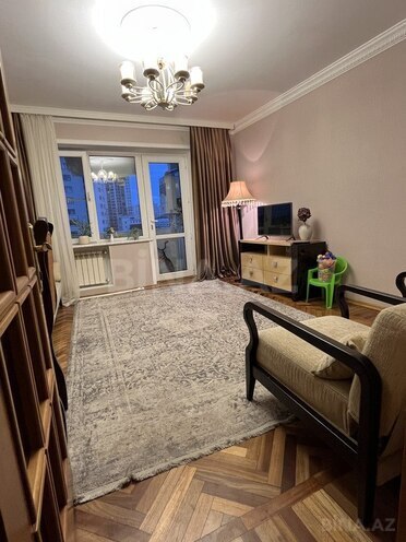 3 otaqlı köhnə tikili - İnşaatçılar m. - 70 m² (3)