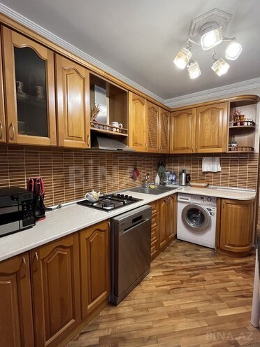 3 otaqlı köhnə tikili - İnşaatçılar m. - 70 m² (19)