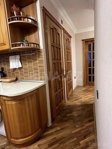 3 otaqlı köhnə tikili - İnşaatçılar m. - 70 m² (20)