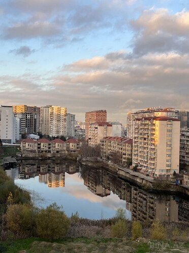 3 otaqlı köhnə tikili - İnşaatçılar m. - 70 m² (25)