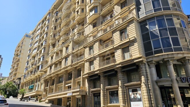 4 otaqlı yeni tikili - İçəri Şəhər m. - 182.5 m² (1)