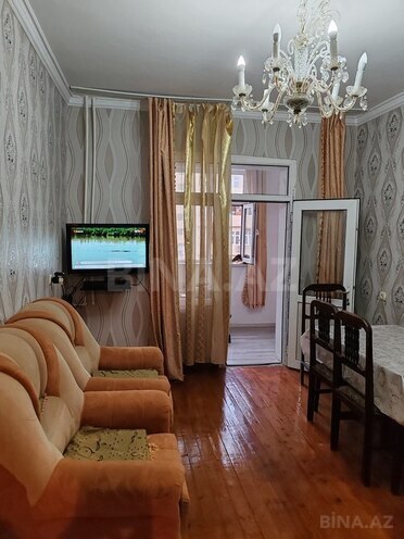 3 otaqlı köhnə tikili - Yeni Yasamal q. - 67 m² (1)