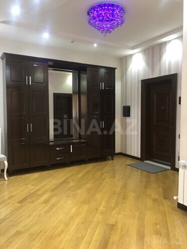 3 otaqlı yeni tikili - 8 Noyabr m. - 155 m² (27)