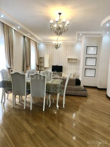 3 otaqlı yeni tikili - 8 Noyabr m. - 155 m² (11)