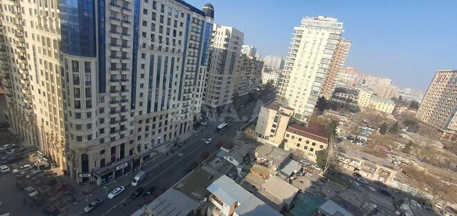 2-комн. новостройка - м. 28 мая - 79 м² (2)