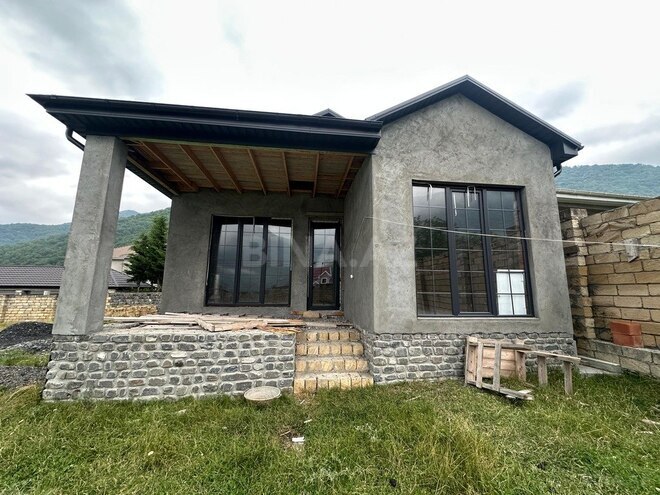 5 otaqlı həyət evi/bağ evi - Qax - 150 m² (3)