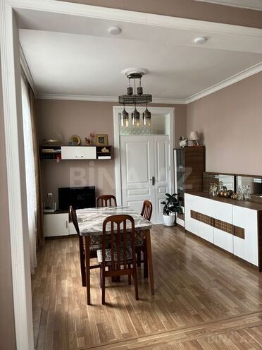2 otaqlı köhnə tikili - Bakıxanov q. - 70 m² (9)