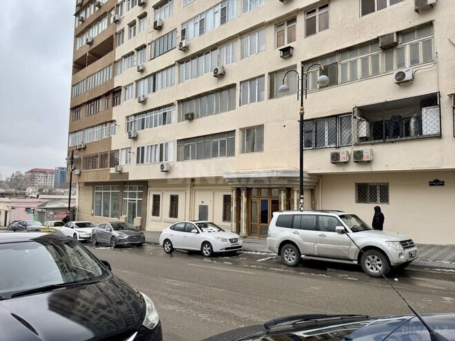 Obyekt - Nizami m. - 600 m² (1)