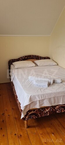 4 otaqlı həyət evi/bağ evi - Novxanı q. - 200 m² (20)