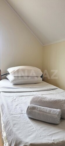 4 otaqlı həyət evi/bağ evi - Novxanı q. - 200 m² (18)
