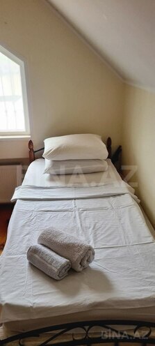 4 otaqlı həyət evi/bağ evi - Novxanı q. - 200 m² (19)