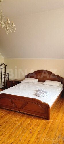 4 otaqlı həyət evi/bağ evi - Novxanı q. - 200 m² (21)