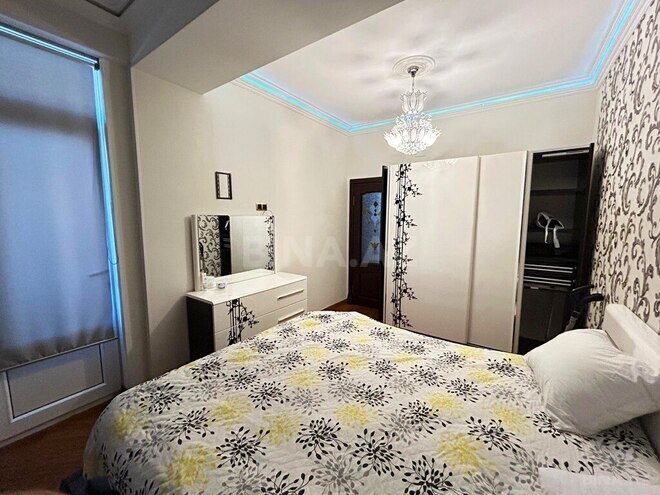 4 otaqlı yeni tikili - Şah İsmayıl Xətai m. - 130 m² (16)