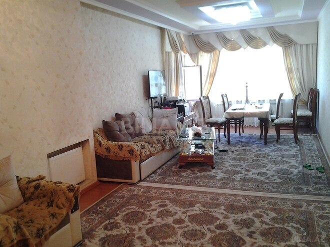 6 otaqlı həyət evi/bağ evi - Biləcəri q. - 390 m² (16)