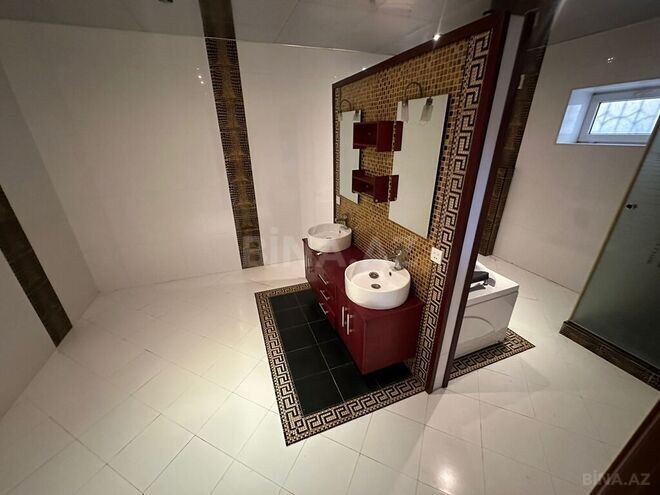 10 otaqlı həyət evi/bağ evi - 6-cı mikrorayon q. - 500 m² (24)