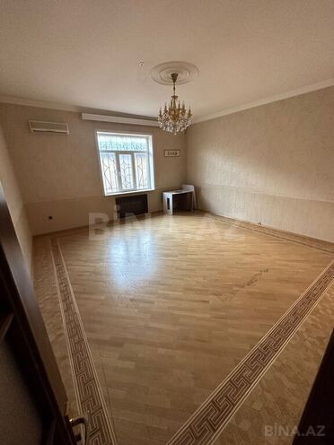 10 otaqlı həyət evi/bağ evi - 6-cı mikrorayon q. - 500 m² (18)