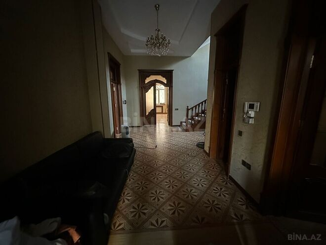 10 otaqlı həyət evi/bağ evi - 6-cı mikrorayon q. - 500 m² (2)