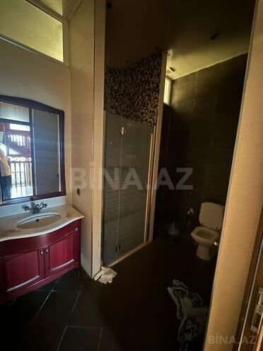 10 otaqlı həyət evi/bağ evi - 6-cı mikrorayon q. - 500 m² (15)