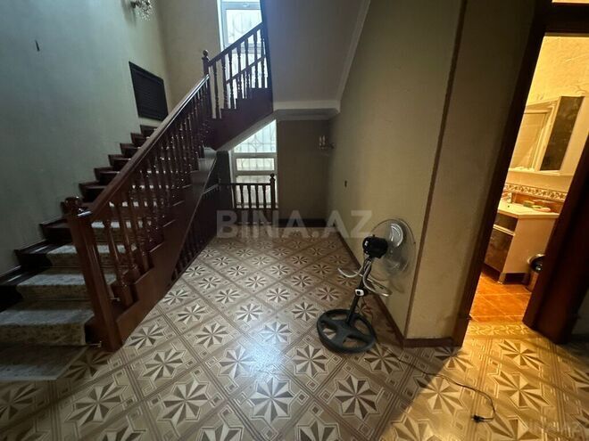 10 otaqlı həyət evi/bağ evi - 6-cı mikrorayon q. - 500 m² (9)