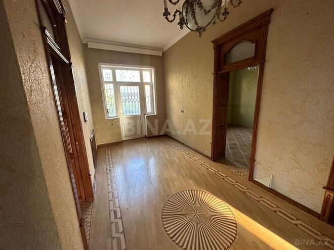 10 otaqlı həyət evi/bağ evi - 6-cı mikrorayon q. - 500 m² (11)