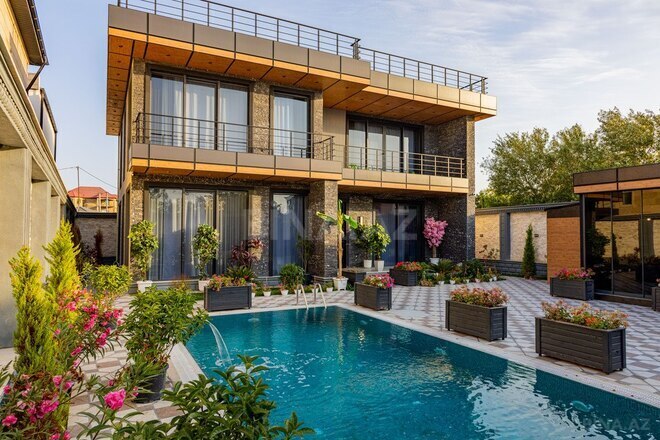5 otaqlı həyət evi/bağ evi - Novxanı q. - 256 m² (1)