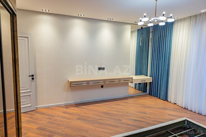5 otaqlı həyət evi/bağ evi - Novxanı q. - 256 m² (18)