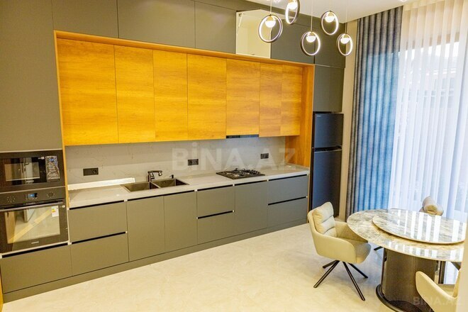 5 otaqlı həyət evi/bağ evi - Novxanı q. - 256 m² (8)