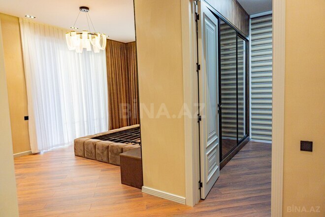 5 otaqlı həyət evi/bağ evi - Novxanı q. - 256 m² (21)
