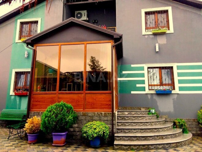 5 otaqlı həyət evi/bağ evi - Novxanı q. - 264 m² (3)