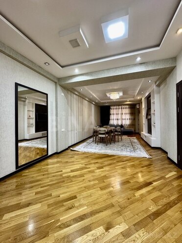 3 otaqlı yeni tikili - İnşaatçılar m. - 130 m² (2)