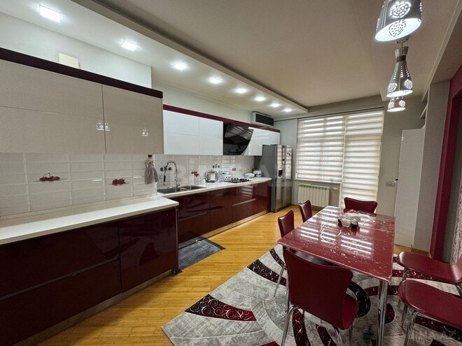 4 otaqlı yeni tikili - 8 Noyabr m. - 200 m² (9)