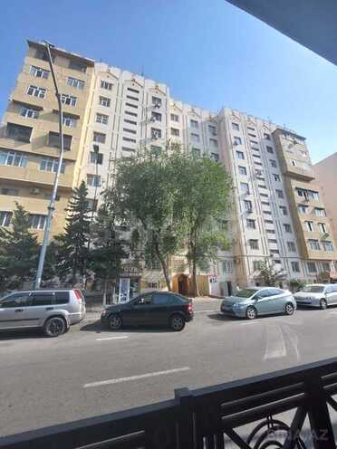 3-комн. вторичка - м. 8 ноября - 80 м² (1)