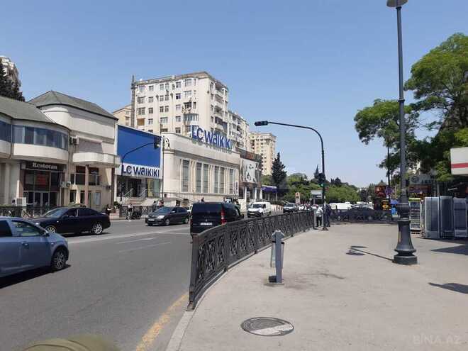 3-комн. вторичка - м. 8 ноября - 80 м² (2)