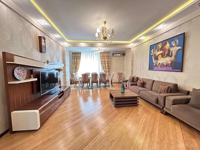 4 otaqlı yeni tikili - Şah İsmayıl Xətai m. - 160 m² (3)