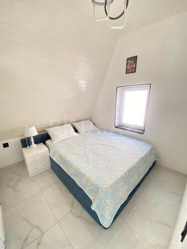4 otaqlı həyət evi/bağ evi - Şüvəlan q. - 200 m² (13)