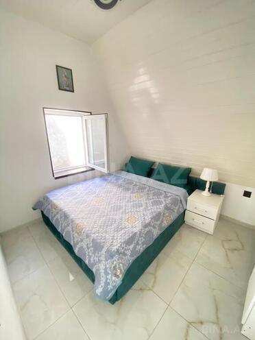 4 otaqlı həyət evi/bağ evi - Şüvəlan q. - 200 m² (12)