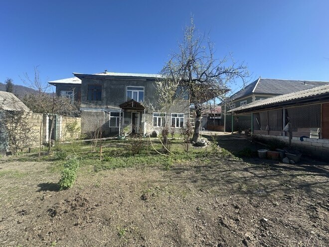 7 otaqlı həyət evi/bağ evi - Qəbələ - 160 m² (1)