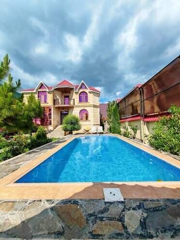 4 otaqlı həyət evi/bağ evi - Qəbələ - 220 m² (26)