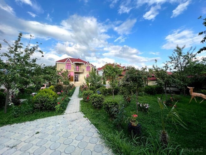 4 otaqlı həyət evi/bağ evi - Qəbələ - 220 m² (12)
