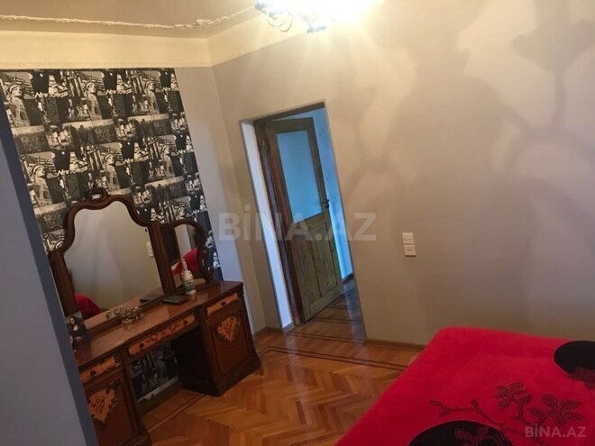 6 otaqlı həyət evi/bağ evi - Novxanı q. - 400 m² (12)