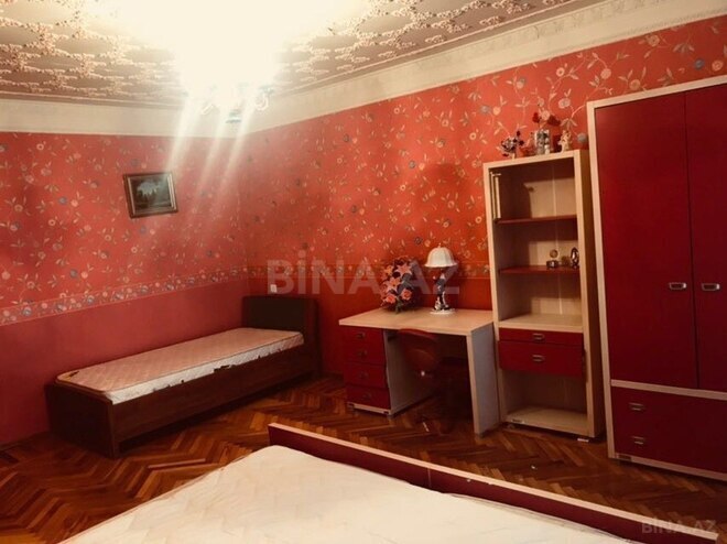 6 otaqlı həyət evi/bağ evi - Novxanı q. - 400 m² (9)