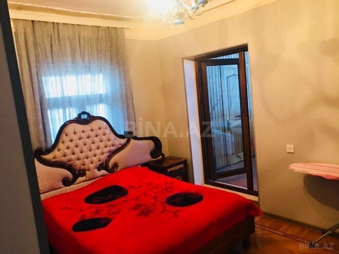 6 otaqlı həyət evi/bağ evi - Novxanı q. - 400 m² (11)