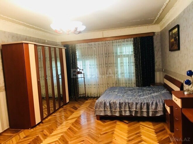 6 otaqlı həyət evi/bağ evi - Novxanı q. - 400 m² (7)