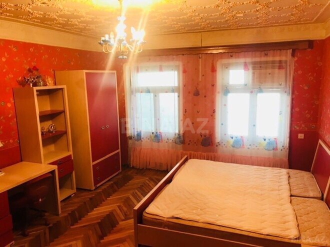 6 otaqlı həyət evi/bağ evi - Novxanı q. - 400 m² (10)