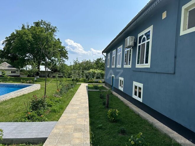 4 otaqlı həyət evi/bağ evi - Qəbələ - 240 m² (2)