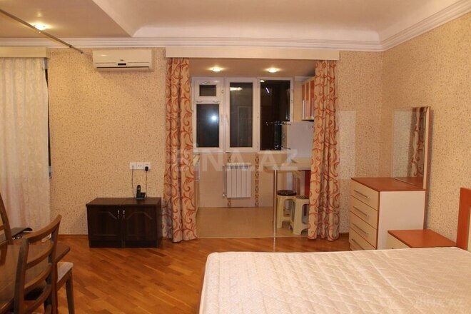 1-комн. вторичка - м. Бакмил - 30 м² (1)