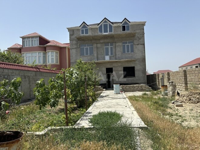 8-комн. дом/дача - пос. Бина - 470 м² (2)