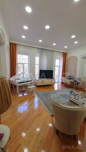 3-комн. вторичка - м. Сахил - 130 м² (23)